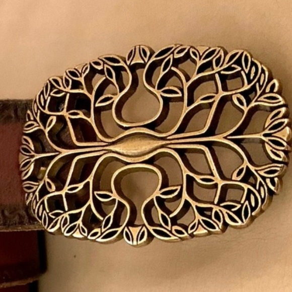 Italian leather belt brown ornate buckle made in USA large EUC - Picture 6 of 9